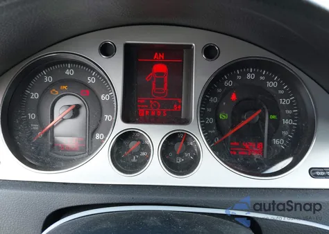 2008 Volkswagen Passat Komfort z USA, uszkodzony, nr VIN WVWAK73C08E198333